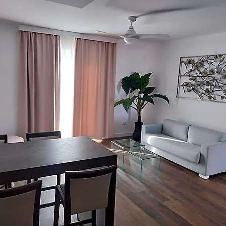 Monopol Hotel 3*