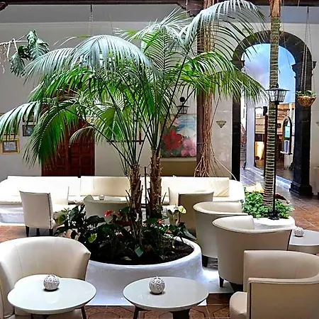 Monopol Hotel