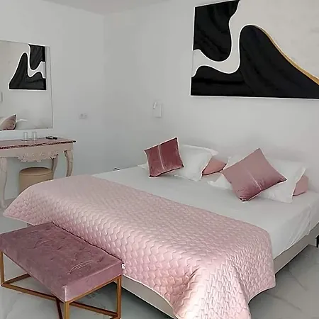 Monopol Hotel 3*