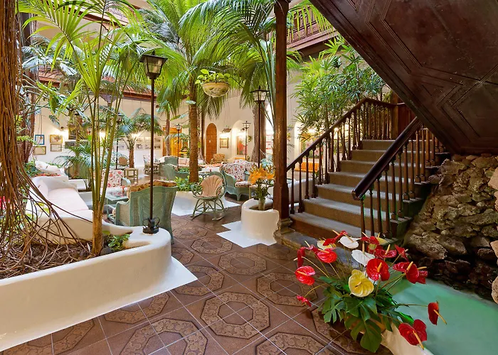 Monopol Hotel 3*