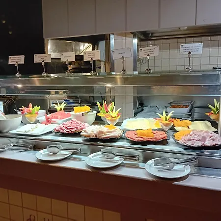 Hotel Monopol 3*