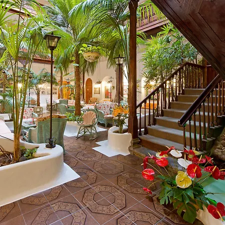 Monopol Hotel 3*