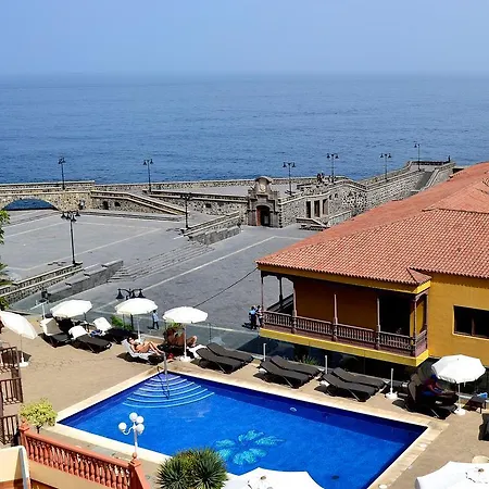 Monopol Hotel 3*