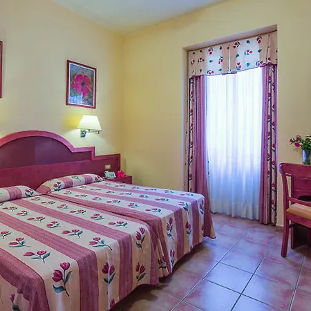Monopol Hotel 3*