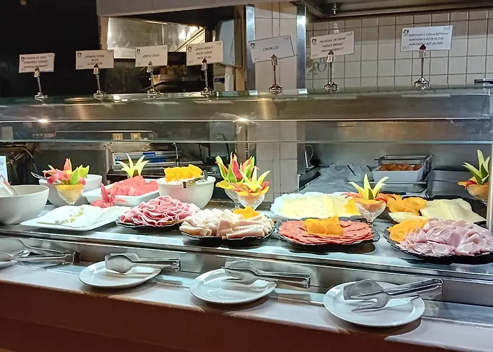 Ξενοδοχείο Monopol 3*